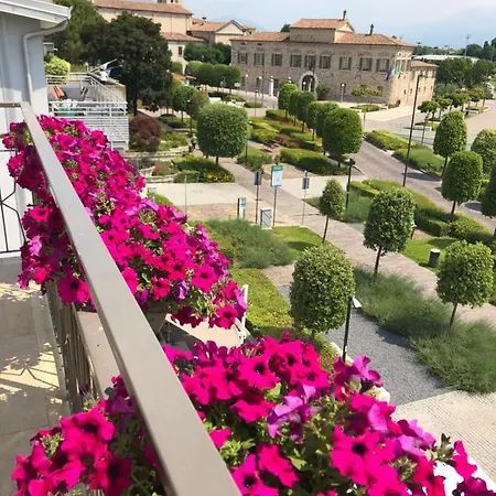 Hotel La Rocchetta 3*